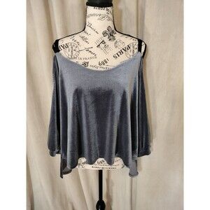 NWOT! Romeo & Juliet Couture Gray Velvet Cold Shoulder Top w/Ribbon Tie. Size L